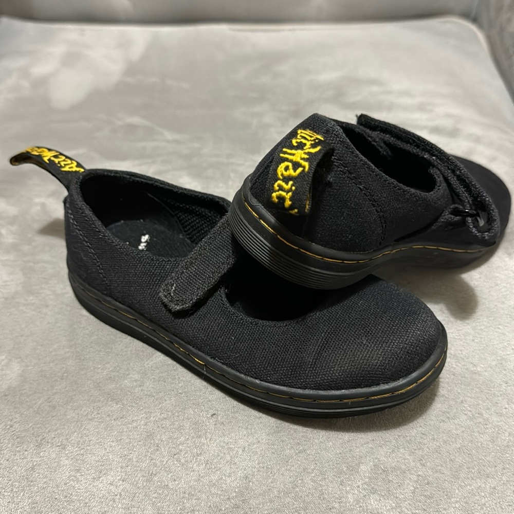 Dr Doc Martens Canvas Mary Jane shoes toddler 9 US